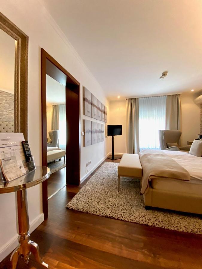 Отель Parkhotel 4*