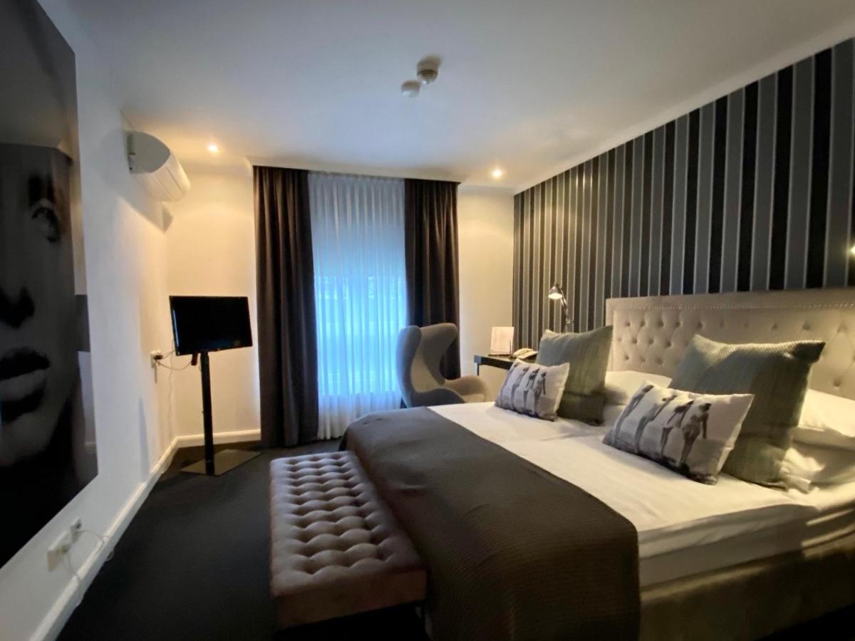 Parkhotel Отель 4*